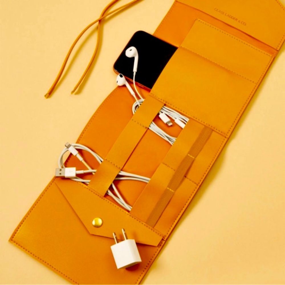 The Katherine Tech Organizer Roll